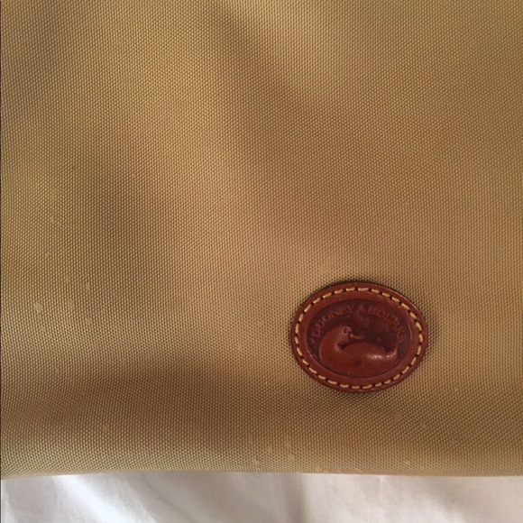 Dooney and Bourke crossbody - Picture 2 of 6